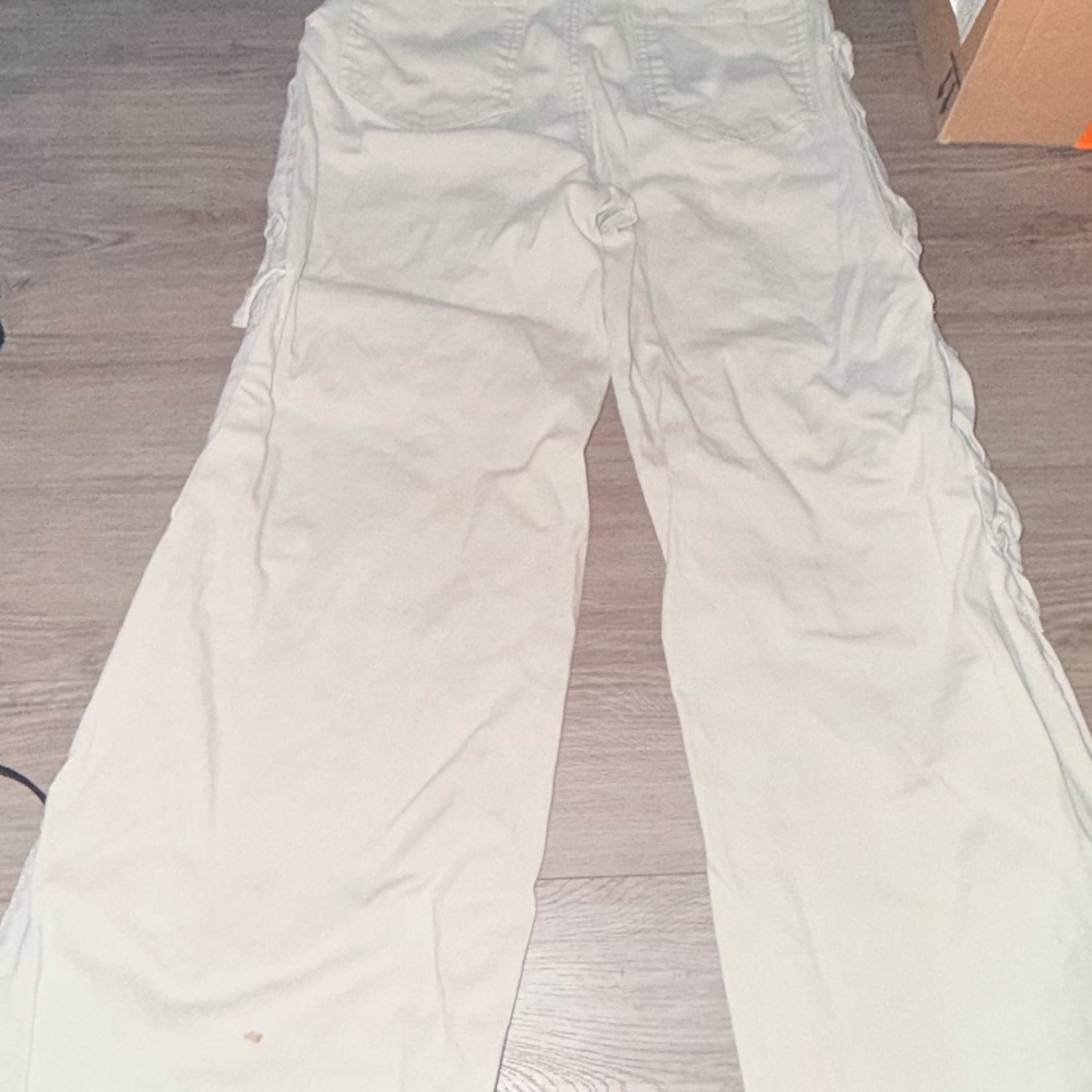 Refuge Cream Cargo Pants
